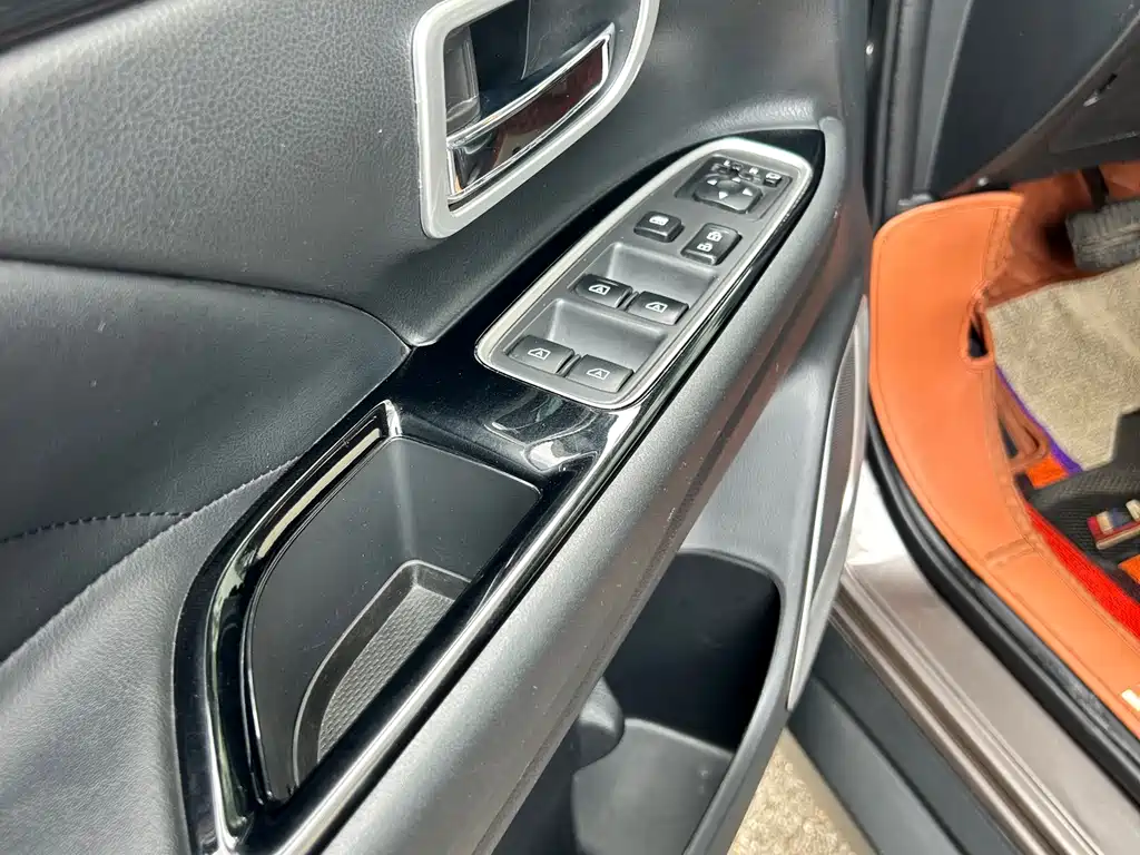 Mitsubishi Outlander 2019 — фото 10