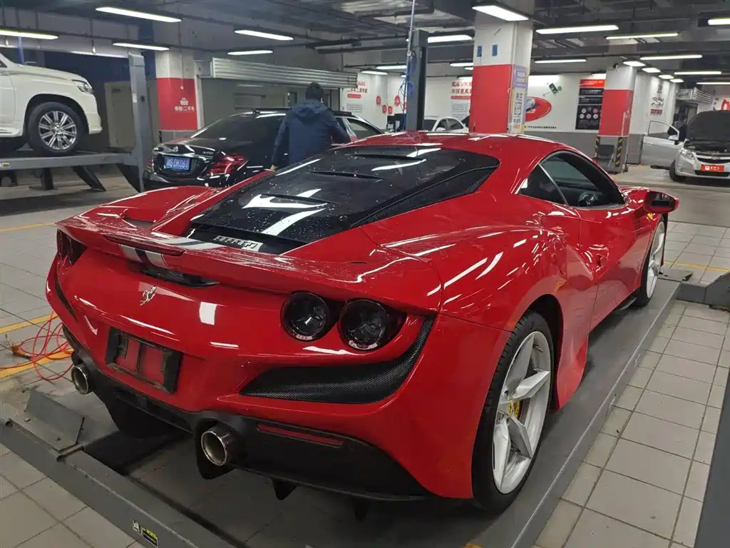 Ferrari F8 2022 — фото 3