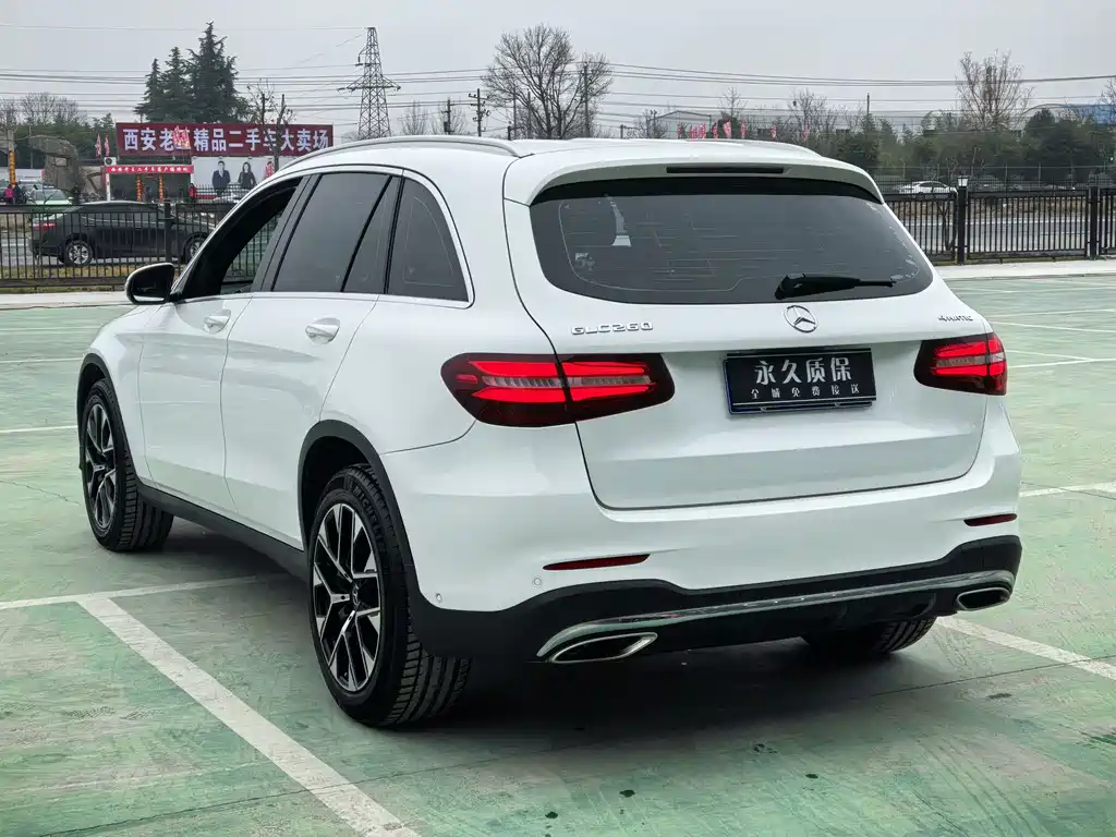 Mercedes-Benz GLC 2017 — фото 9