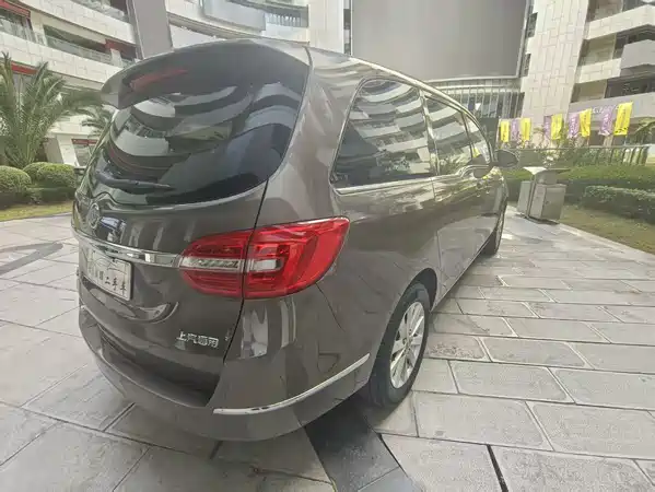 Buick GL8 2017