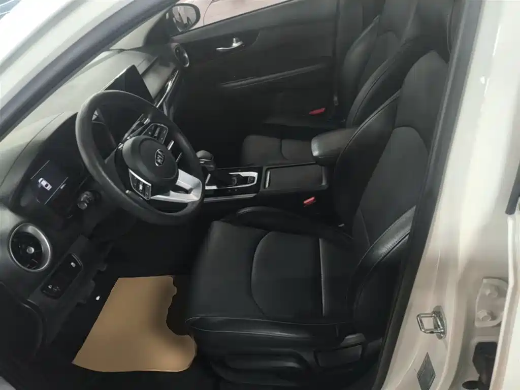 Kia K3 2019 — фото 15
