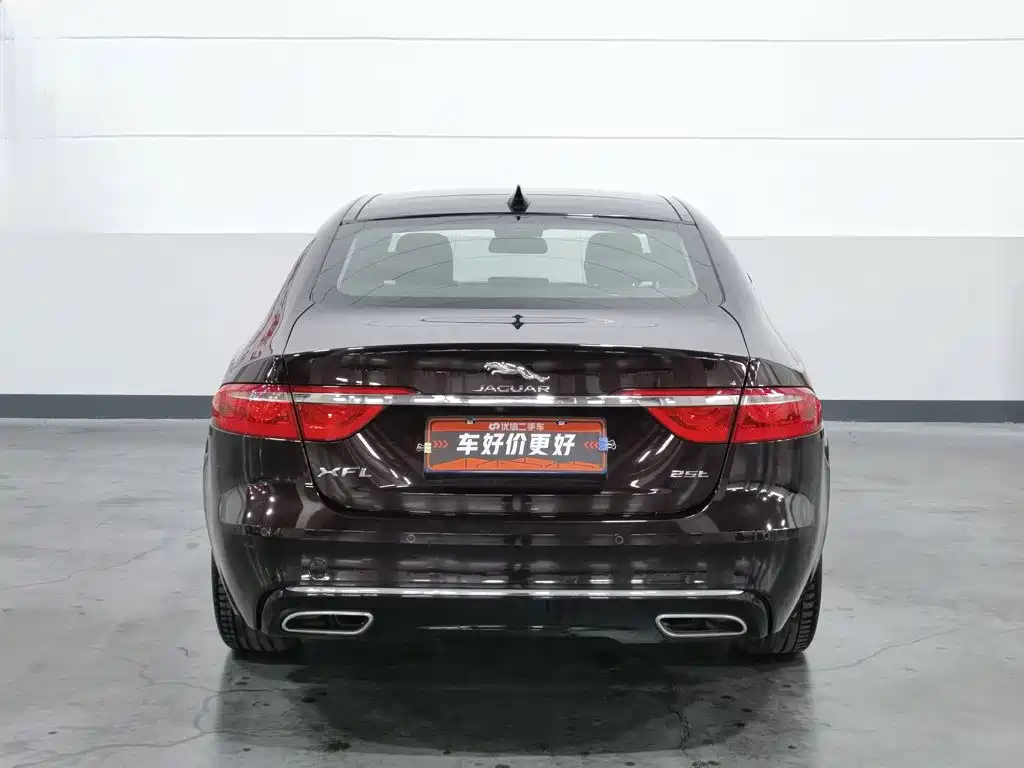 Jaguar XFL 2019