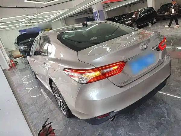 Toyota Camry 2021