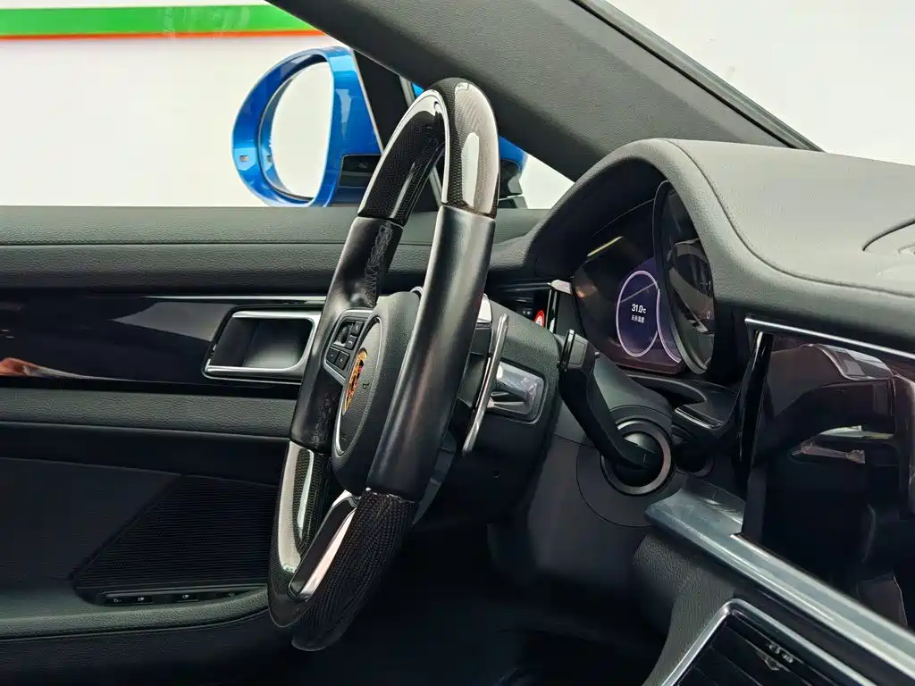 Porsche Panamera 2019 — фото 22