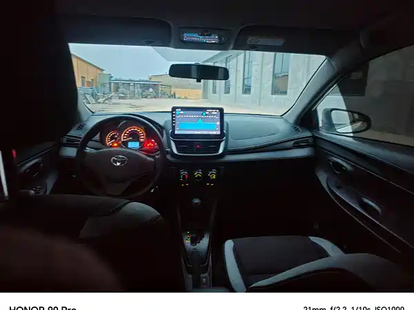 Toyota Yaris L 2020