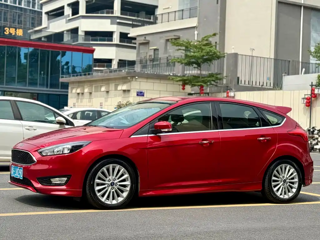 Ford Focus 2016 — фото 4