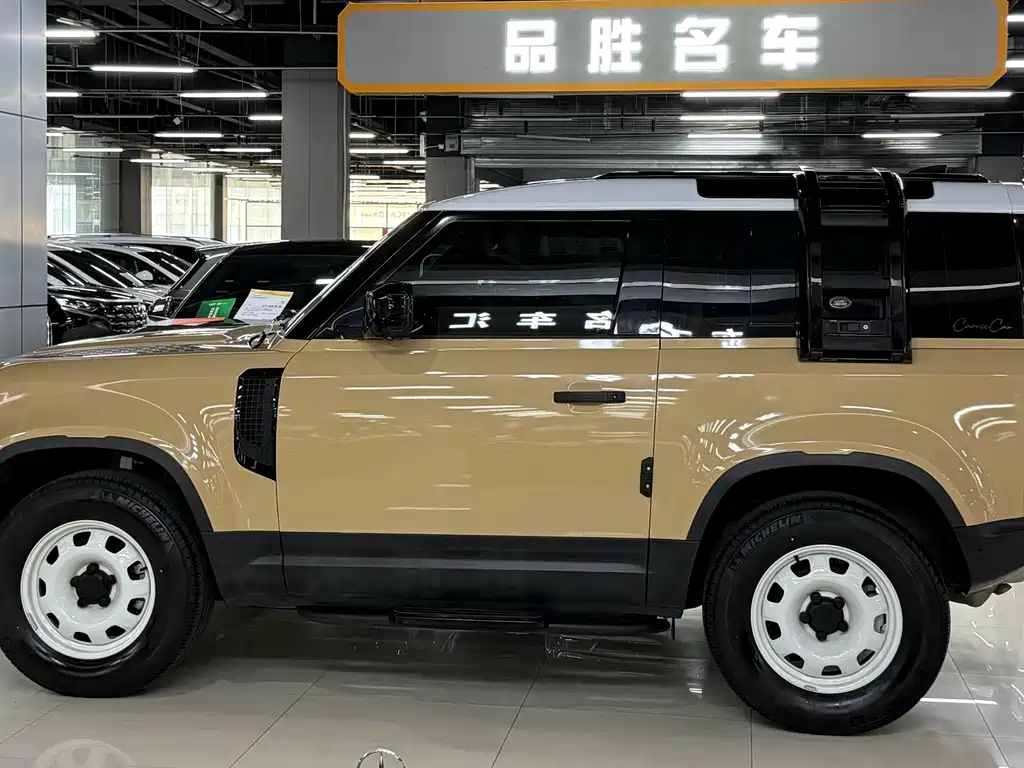Land Rover Defender 2024 — фото 4