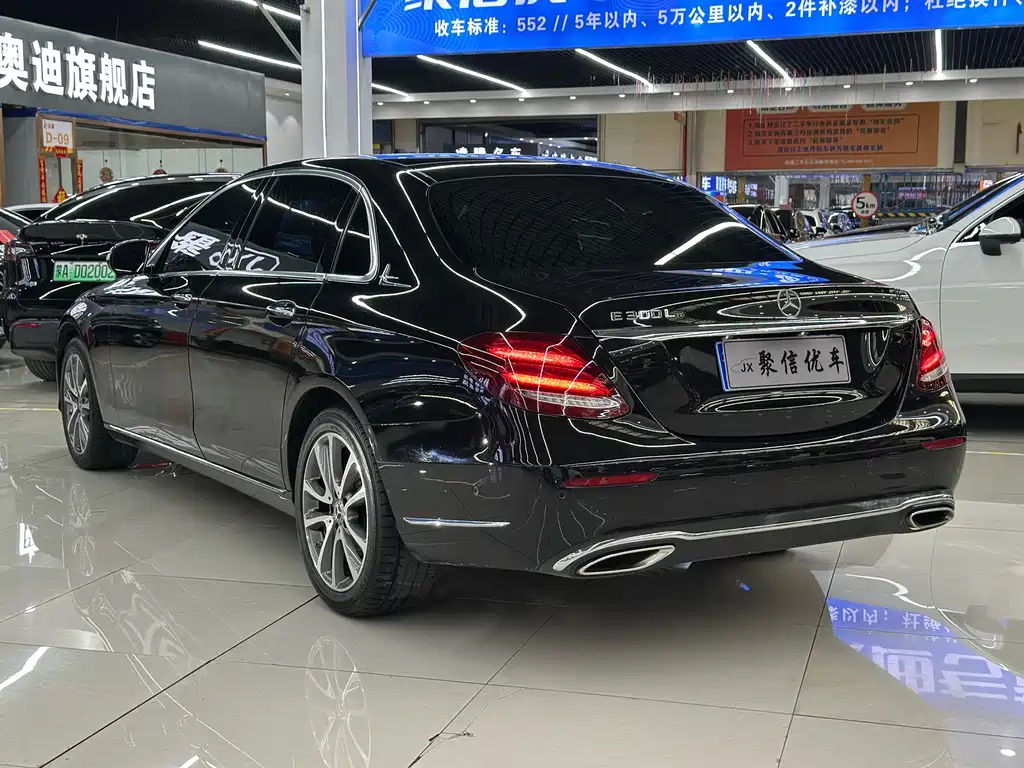 Mercedes-Benz E-Class 2020 — фото 18