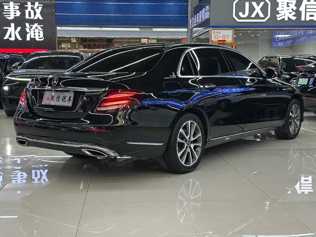 Mercedes-Benz E-Class 2020 — фото 20