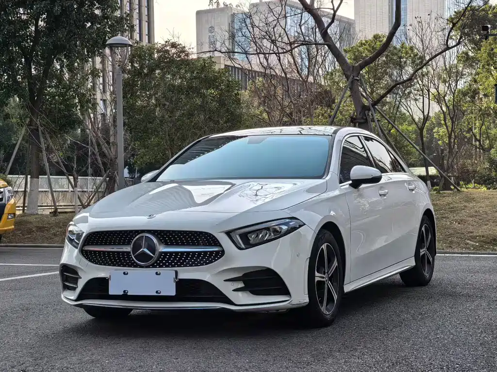 Mercedes-Benz A-Class 2022 — фото 1