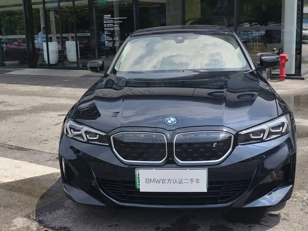 BMW i3 2024