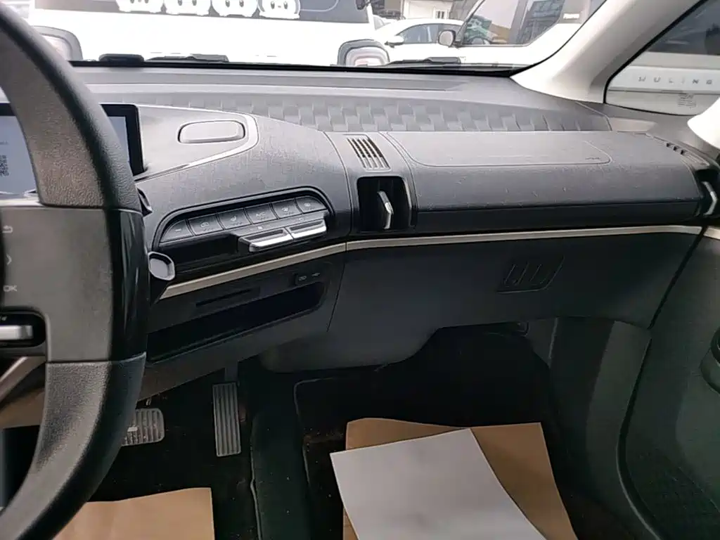 Baojun KiWi EV 2021 — фото 13