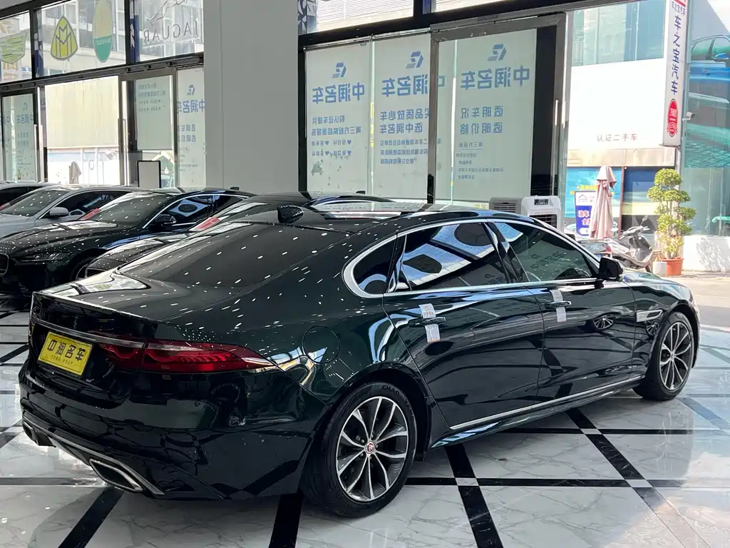 Jaguar XFL 2022 — фото 15
