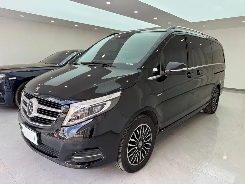 Mercedes-Benz V-Class 2019 — фото 1
