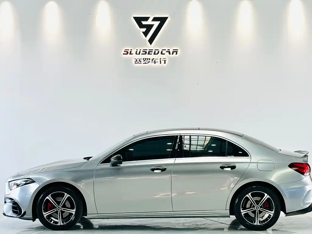 Mercedes-Benz A-Class 2023 — фото 7