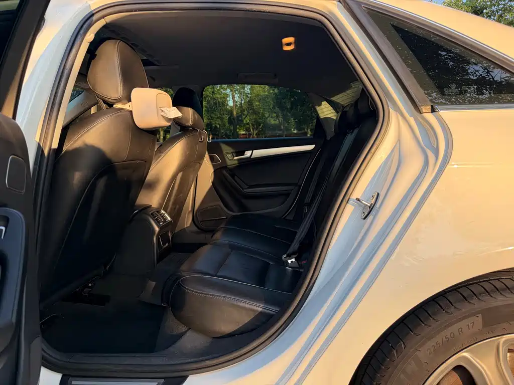 Audi A4L 2015