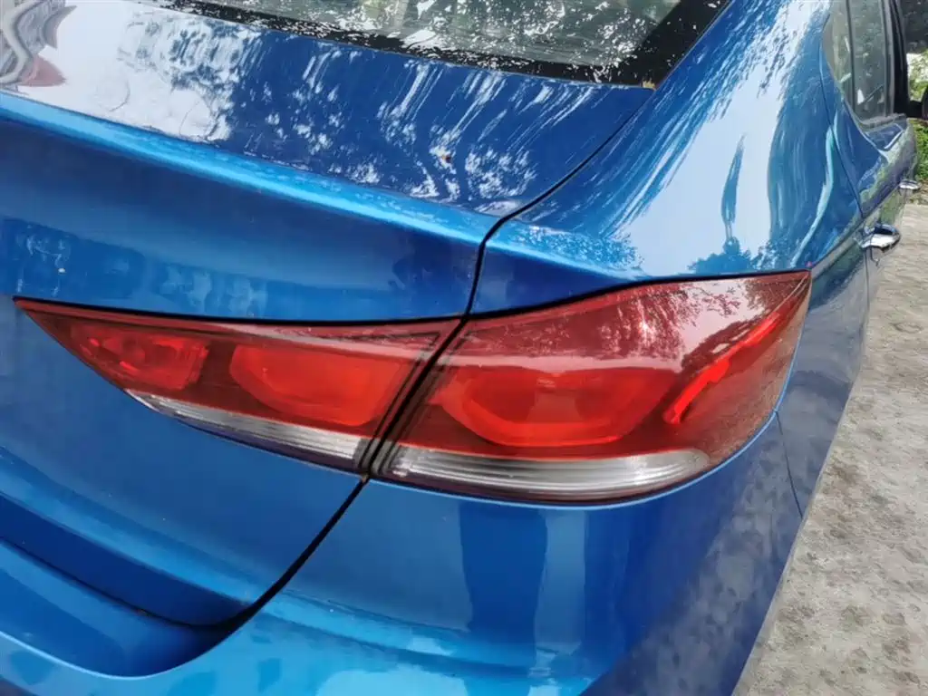 Hyundai Elantra 2019 — фото 8
