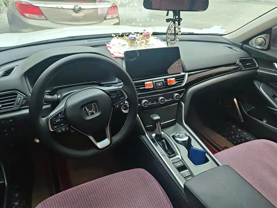 Honda Accord 2023 — фото 12