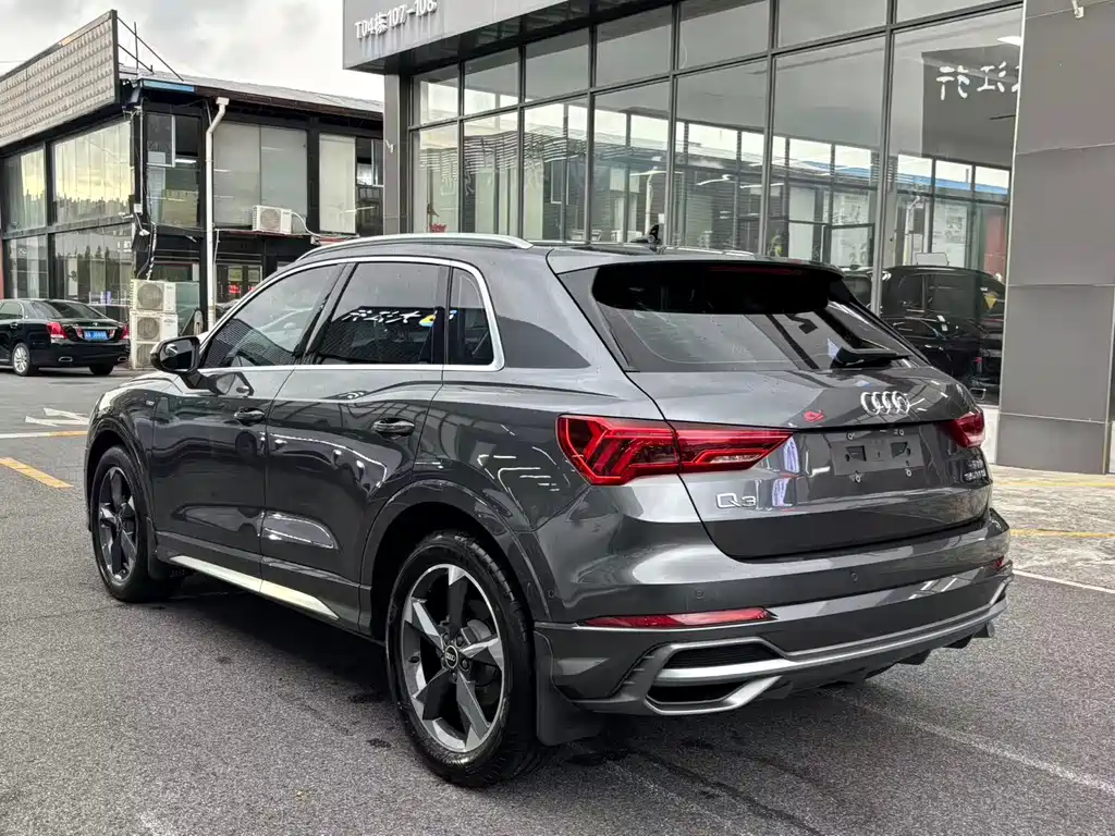 Audi Q3 2022 — фото 12