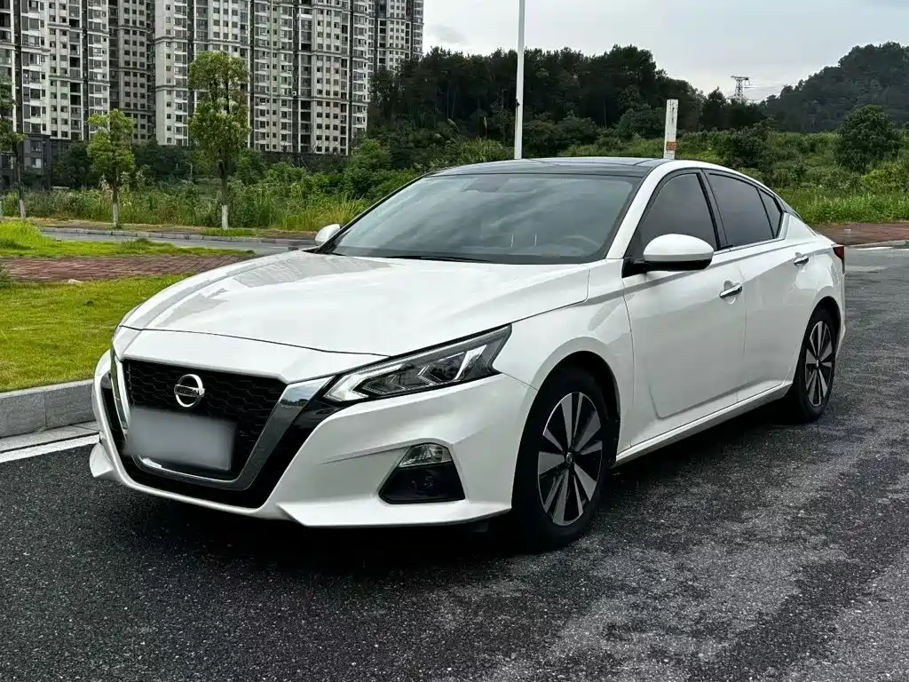 Nissan Teana 2022