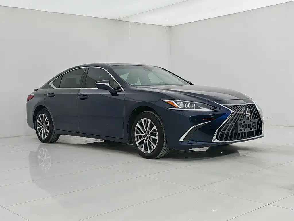 Lexus ES 2022 — фото 3