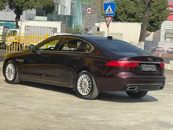 Jaguar XFL 2017