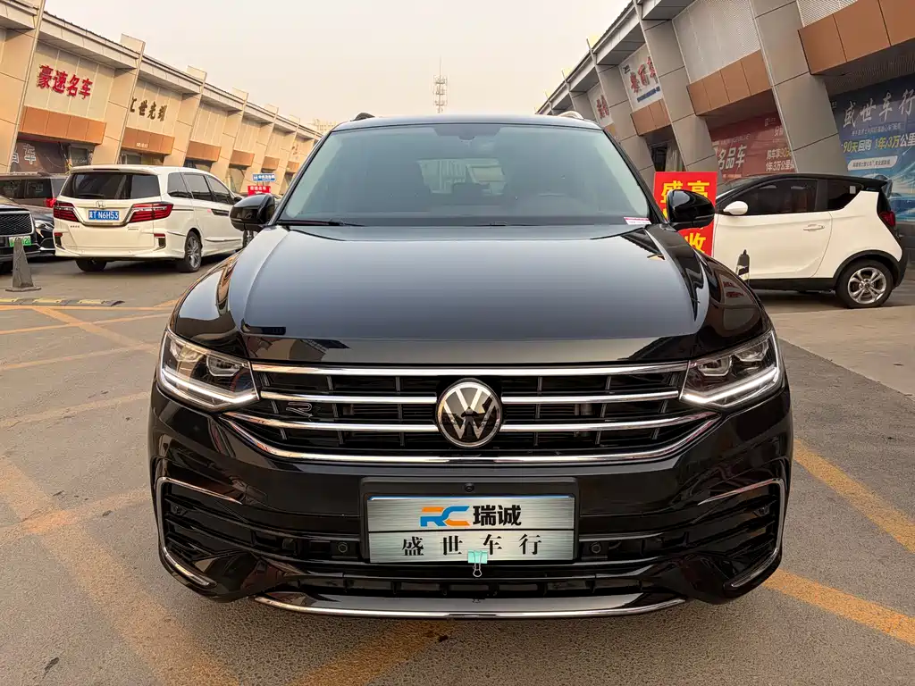 Volkswagen Tiguan L 2024 — фото 2