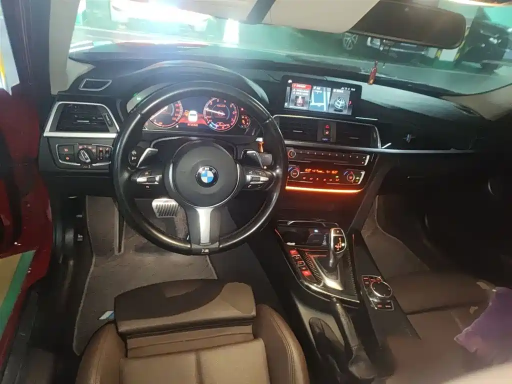 BMW 3 Series 2018 — фото 6