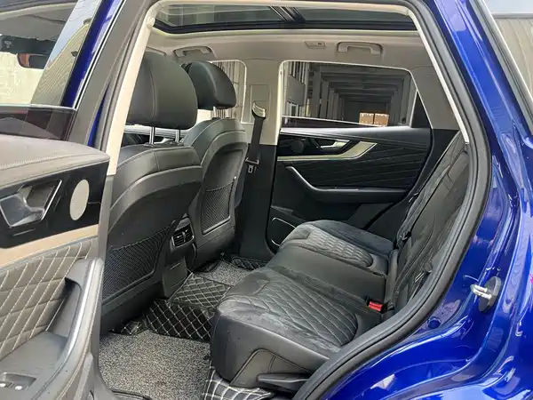 Hongqi HS5 2021