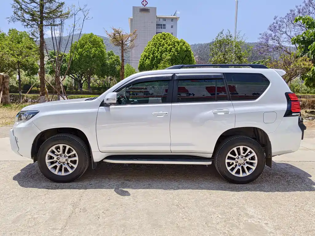 Toyota Prado 2019 — фото 4