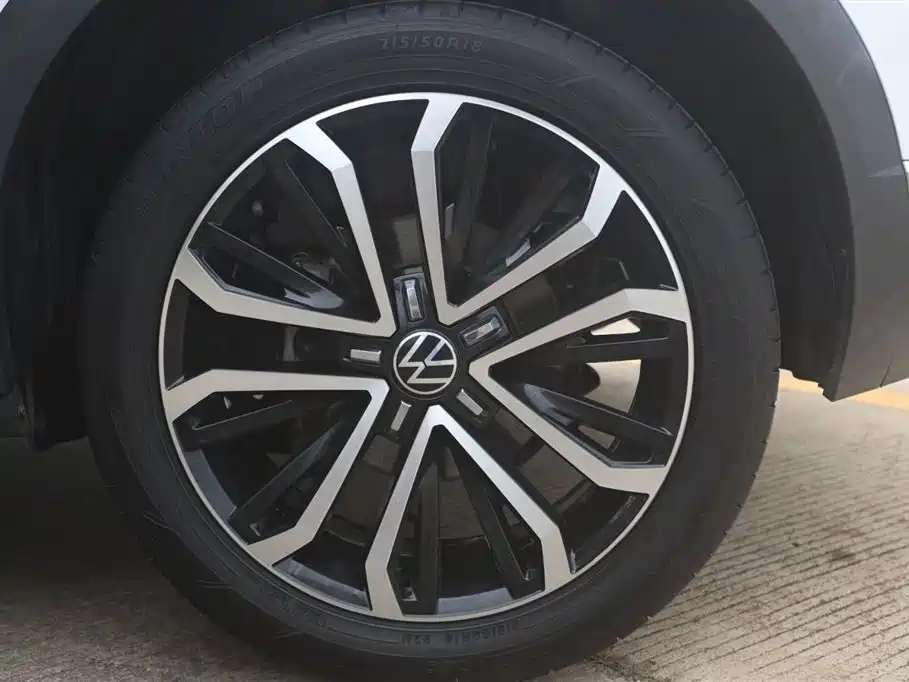 Volkswagen T-Roc 2022 — фото 13