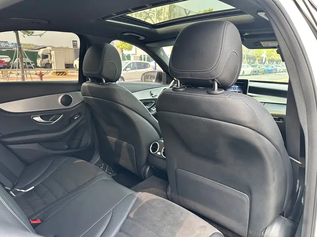 Mercedes-Benz C-Class 2018 — фото 29
