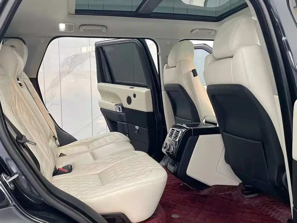 Land Rover Range Rover 2018 — фото 15