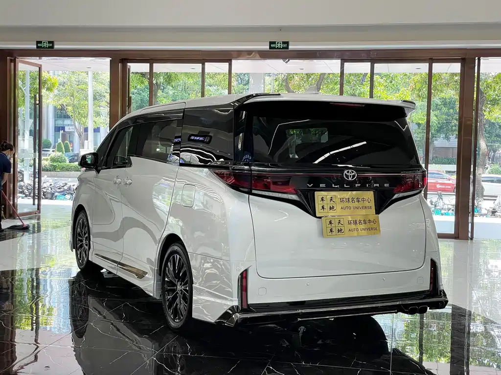 Toyota Vellfire 2026 — фото 17