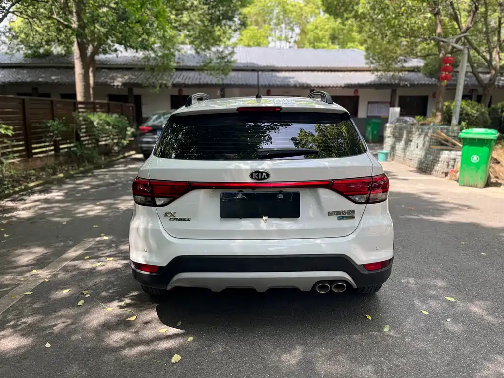 Kia KX Cross 2019 — фото 7