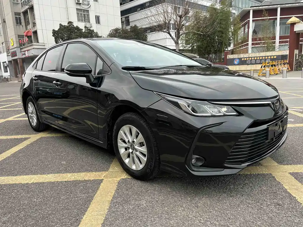 Toyota Corolla 2020 — фото 3