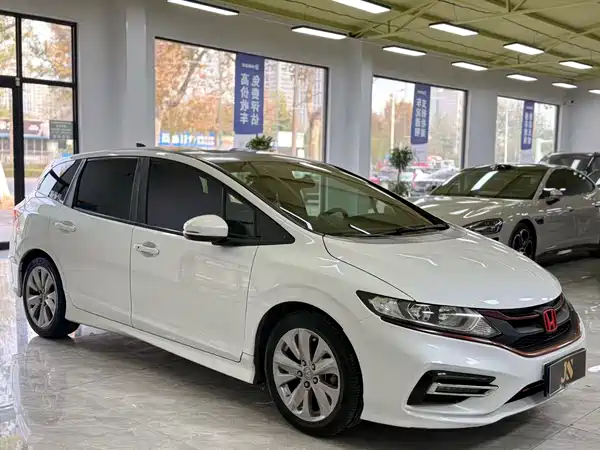 Honda Jade 2017