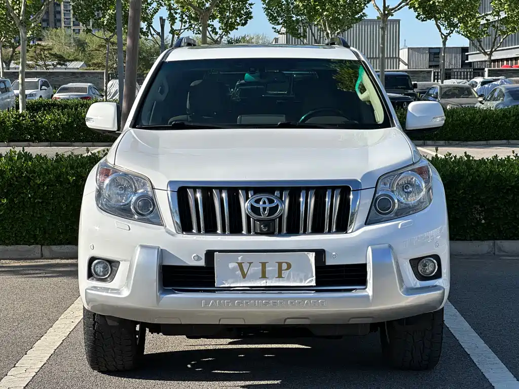 Toyota Prado 2012 — фото 2