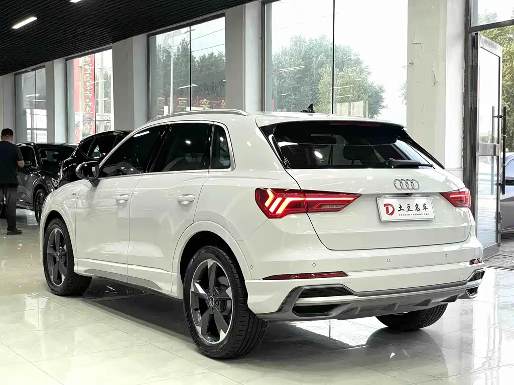 Audi Q3 2022 — фото 6