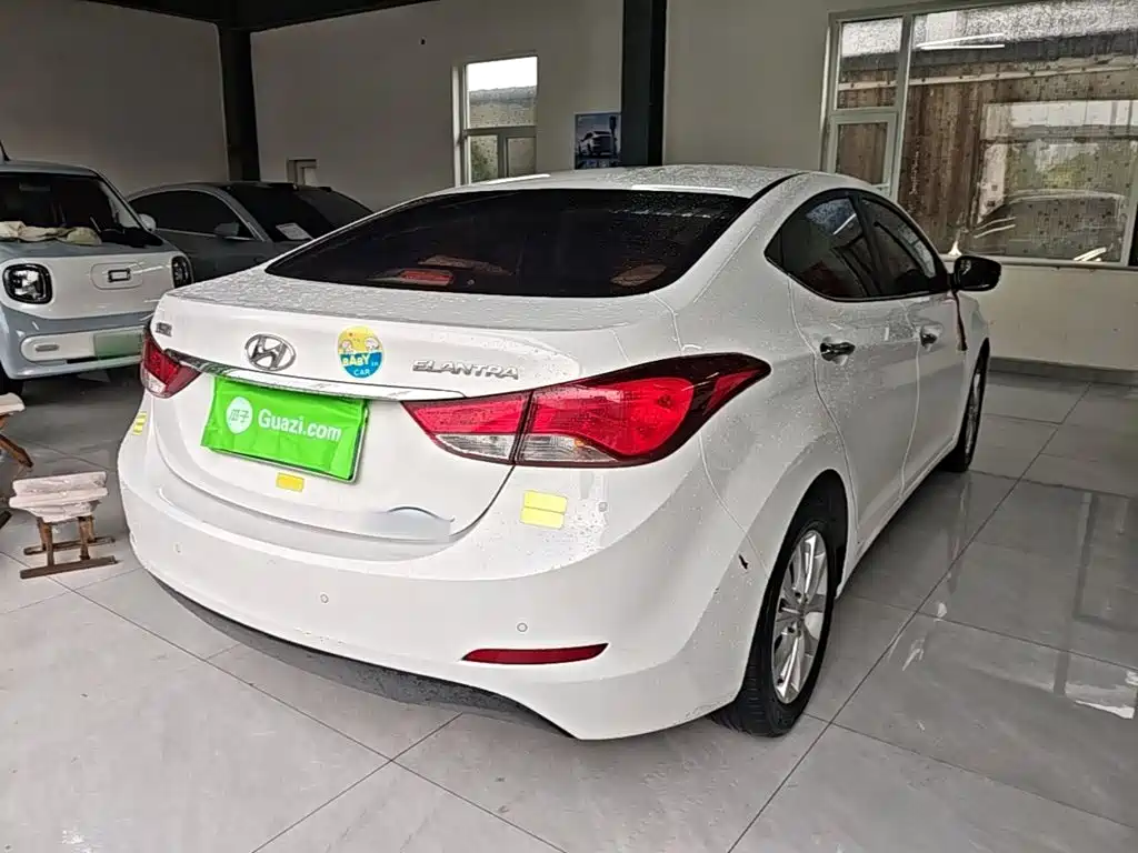 Hyundai Elantra 2017