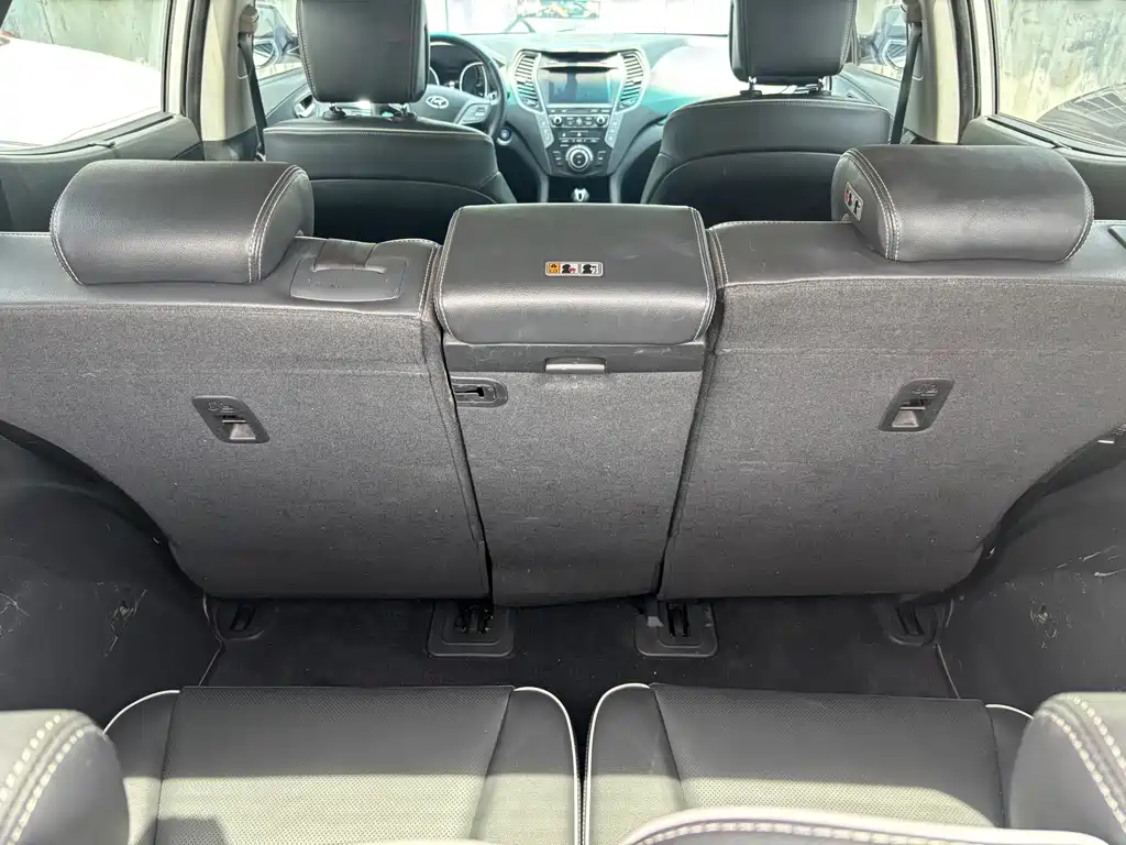 Hyundai Santa Fe 2017 — фото 16