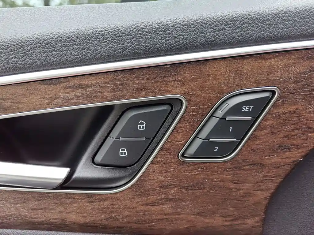 Audi Q7 2024 — фото 15