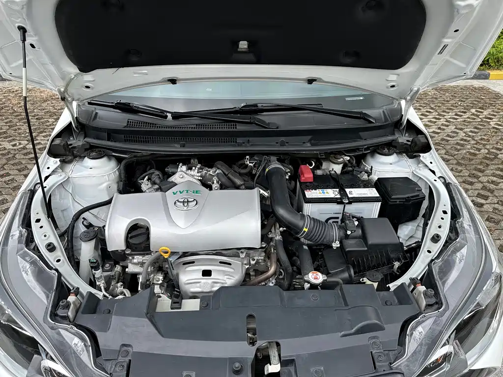 Toyota Yaris L 2021 — фото 14