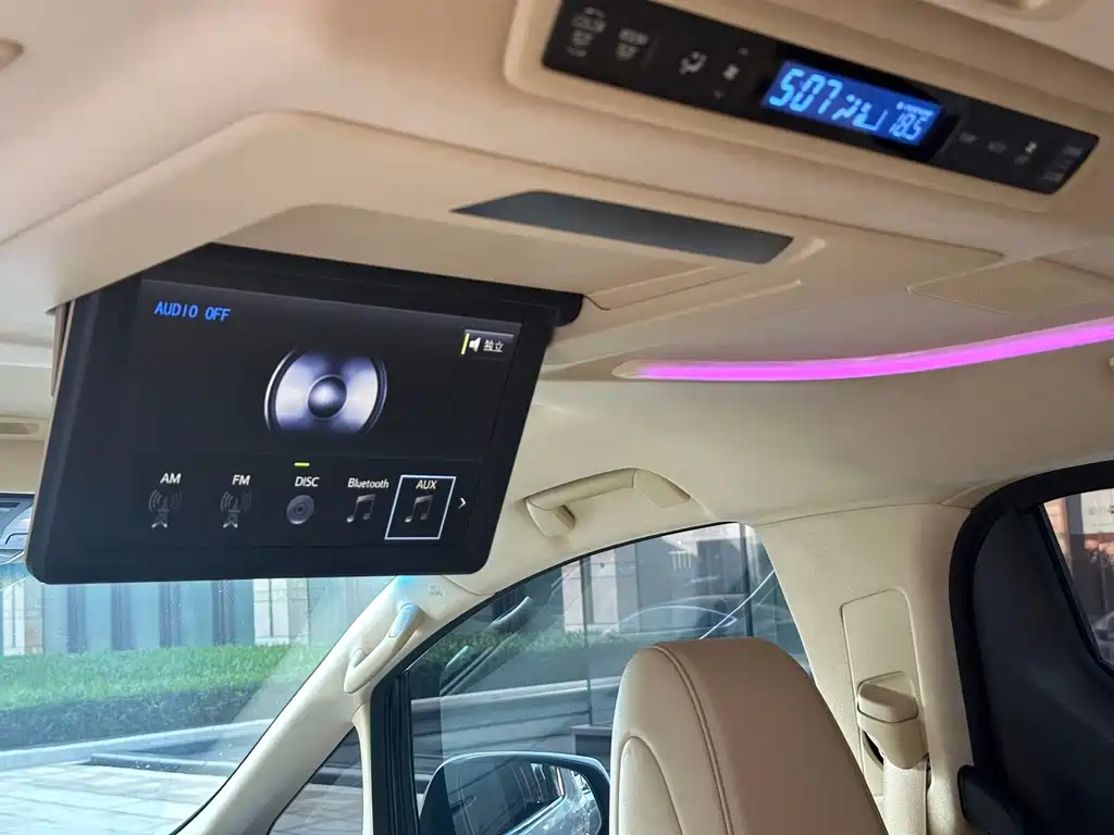 Toyota Alphard 2016 — фото 17