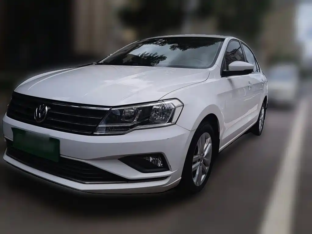 Volkswagen Jetta 2018 — фото 1