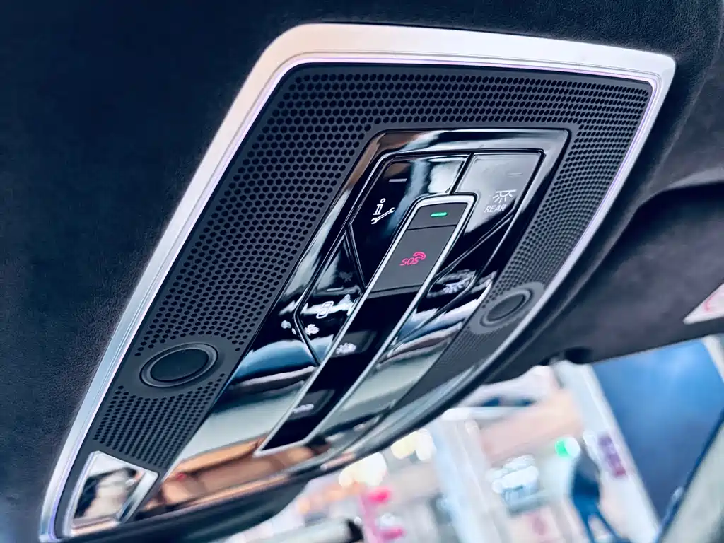 Audi A8 2018 — фото 10