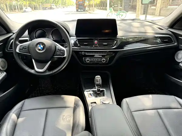 BMW 1 Series 2022