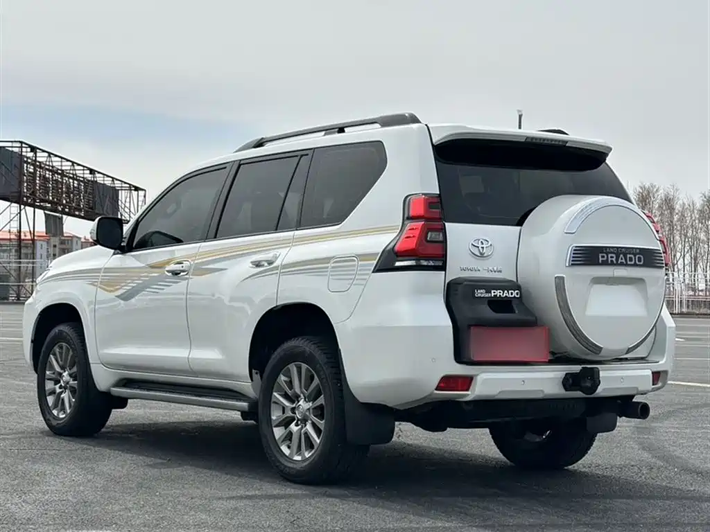 Toyota Prado 2018 — фото 3