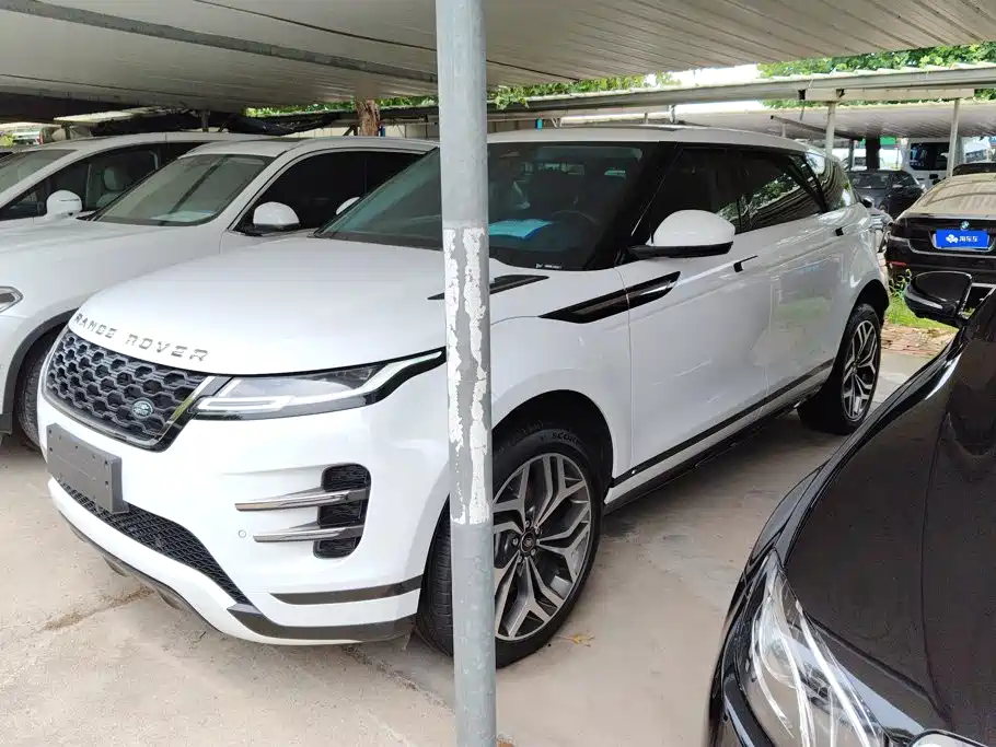 Land Rover Range Rover Evoque 2022 — фото 1