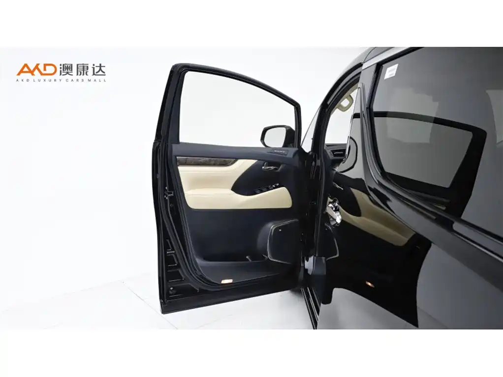 Toyota Alphard 2022 — фото 11